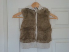 Baby Gap Toddler Girls Kid 4T Faux Fur Hooded Vest Ivory Beige Outerwear Zipper