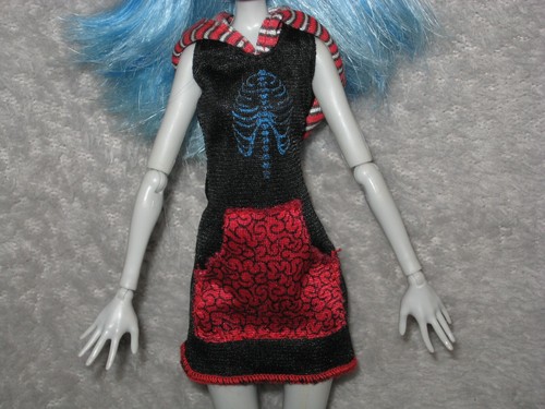 Monster High Doll Scaris GHOULIA YELPS (121321) Near Complete - Picture 5 of 9