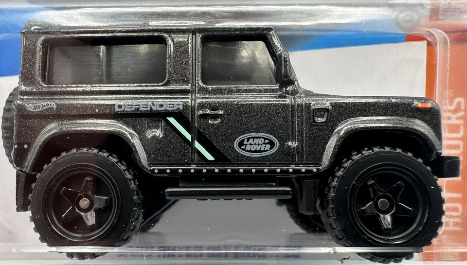 Hot Wheels Land Rover Defender 90 HW Hot Trucks Mattel Nuevo 227/250 2023 Foto 2 de 3