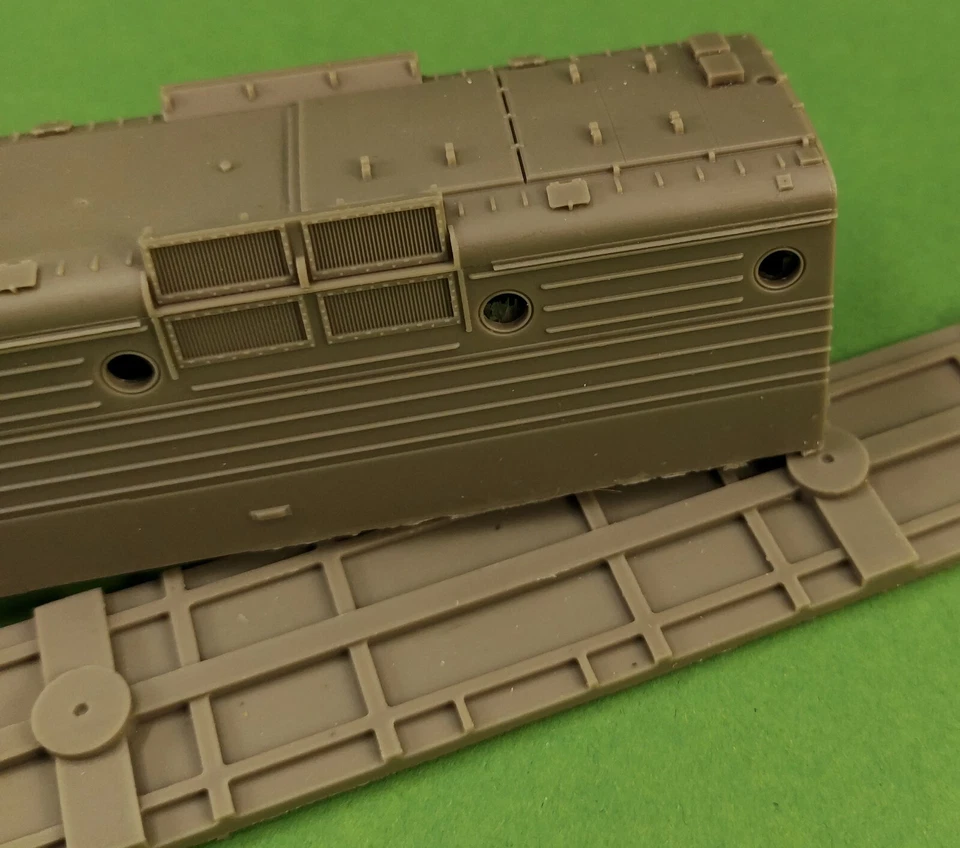 Soviet Electric locomotive VL80s (2 sections) H0 scale 1/87 Kit for assembly - Image 3 of 4