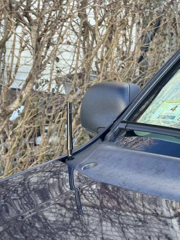 Radio mástil de antena de aluminio negro corto de 4" para Chevrolet Trailblazer 2002-2009 Foto 4 de 4