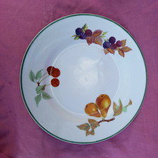 Royal Worcester EVESHAM VALE. Dessert Plate. Diameter 8¼ inches. 21 cms.