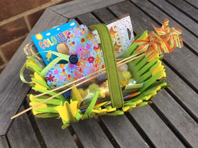 Fabelhafte gefüllte Kinder Osterkörbe - mit Deorien und Aktivitäten