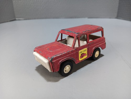Vintage Tootsie Toy Red Ford Bronco Fire Chief Diecast W/ Hitch