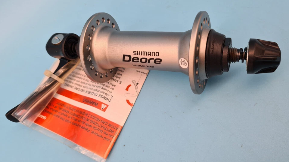HB-M530 SHIMANO DEORE Mozzo Anteriore Argento 36 Fori Con Chiave NUOVO - Immagine 2 di 3