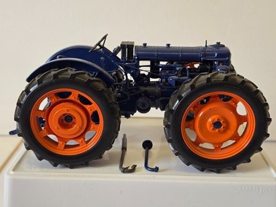 Universal Hobbies 2816 Fordson E27N Roadless Tractor Maßstab 1:16 Diecast Modell
