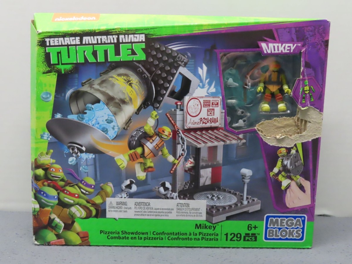 Teenage Mutant Ninja Turtles Mega Bloks Mikey Pizzeria Showdown
