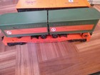 LIONEL TRAIN FREIGHT CARS SET OF 2 1 BOX CAR 1 FLAT CAR WITH TRAILERS  — photo 6