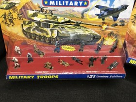 Lot of (3) Micro Machines Military Troops #21 Combat Soldiers [Galoob 1995]