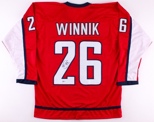 Daniel Winnik Signed Capitals Jersey 