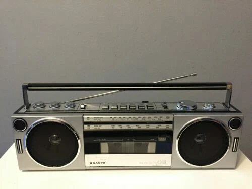 Boombox et radiocassettes portables SANYO