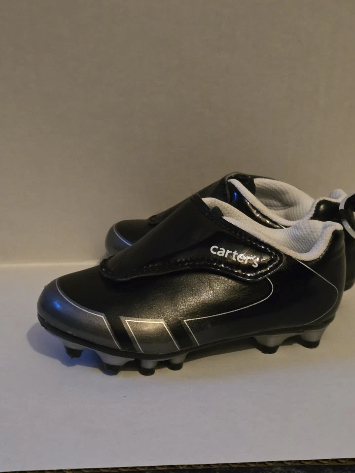 Zapatos de fútbol con botín deportivo Carters Fica unisex para niños pequeños negros 7M Foto 4 de 4