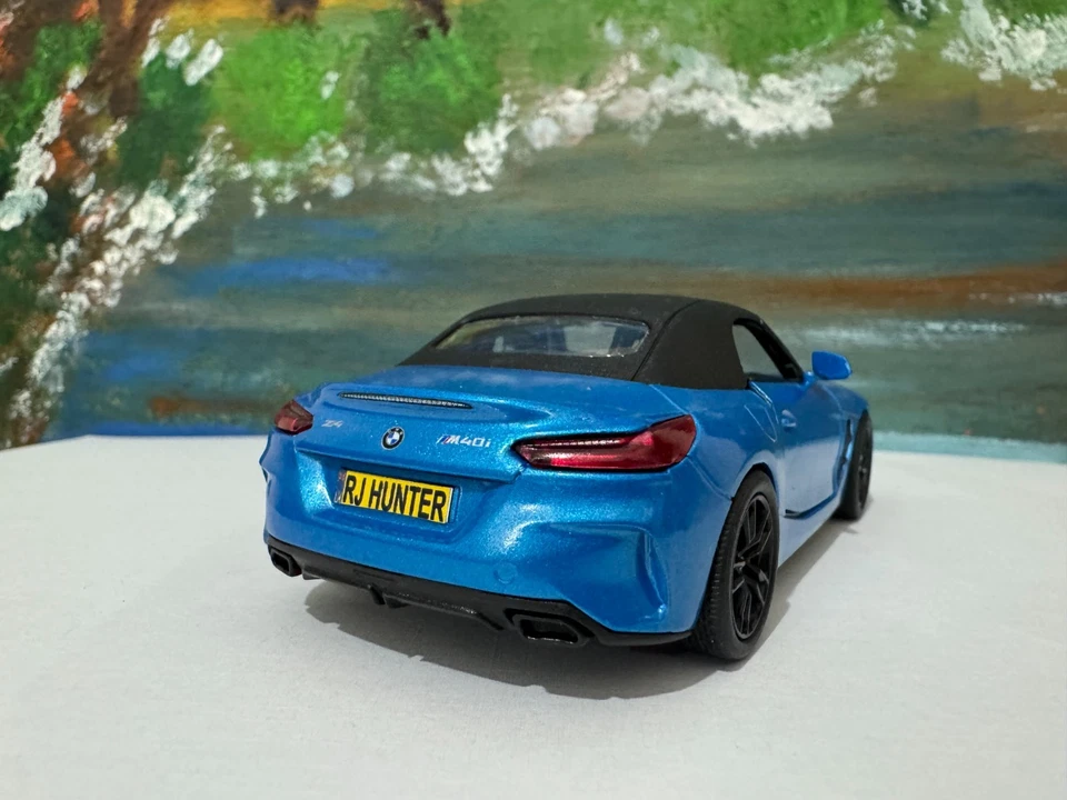 BMW Z4 M40i PLACAS PERSONALIZADAS Coche de Juguete Escala 1:34 PAPÁ NIÑO CUMPLEAÑOS Mangas NUEVO Foto 4 de 4