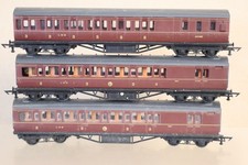 GRAHAM FARISH OO RAKE of 3 LMS SUBURBAN 3rd CLASS BRAKE COACH op
