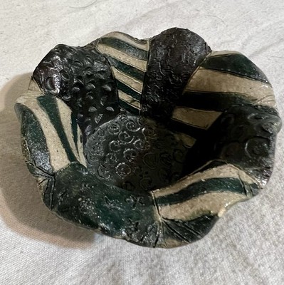 Handcrafted Bitossi Pottery Bowl by Aldo Londi with Striped and Textured Design