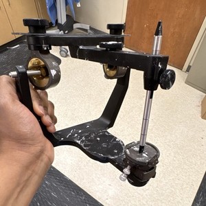 Whip Mix Fully-Adjustable Hanau Articulator (Used)
