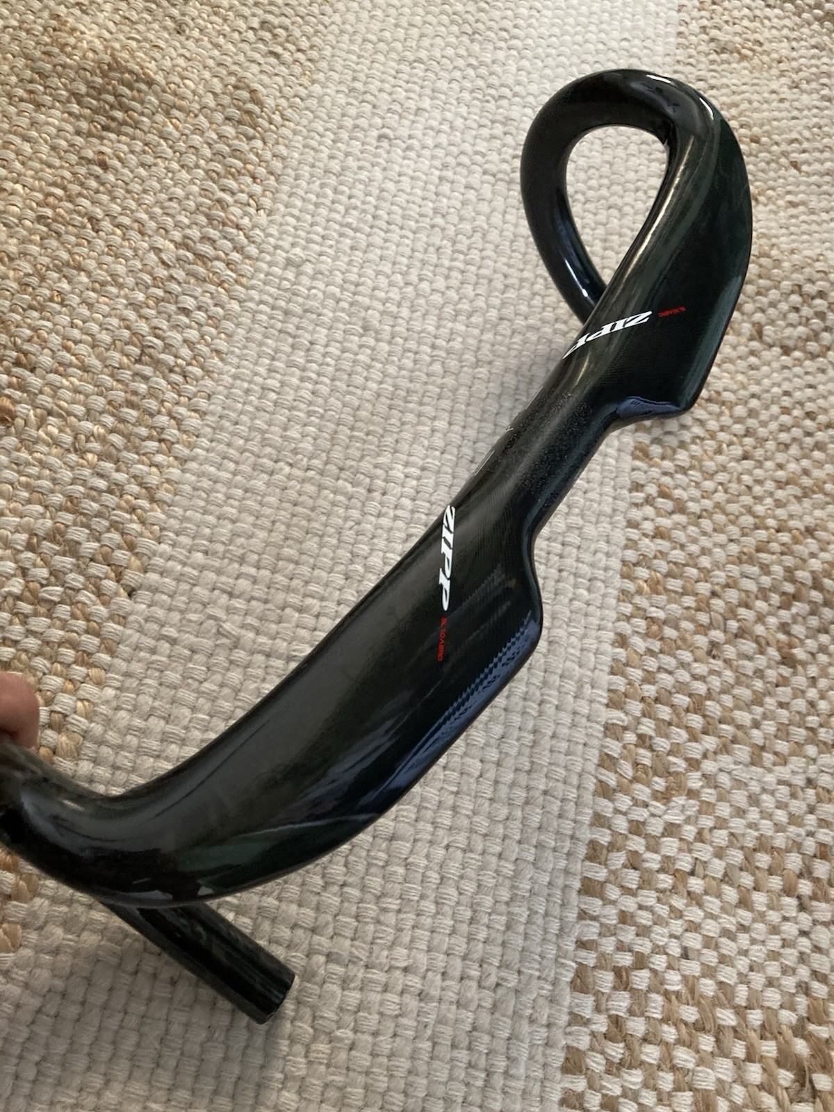 (Used) Zipp SL70 aero carbon road handlebar 38 cm c-c internal routing glossy black (199.99 USD)