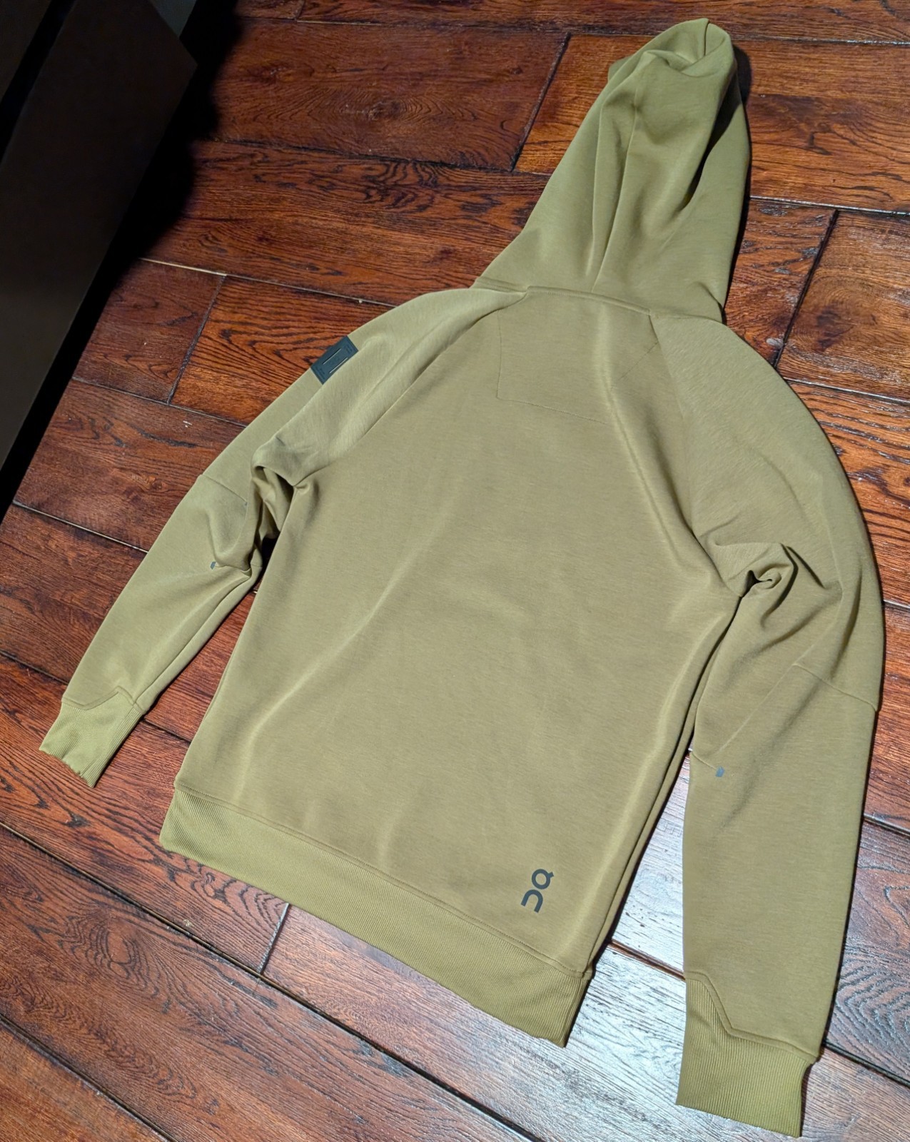 On Cloud Focus Tech Performance Men's Running Pul… - image 9