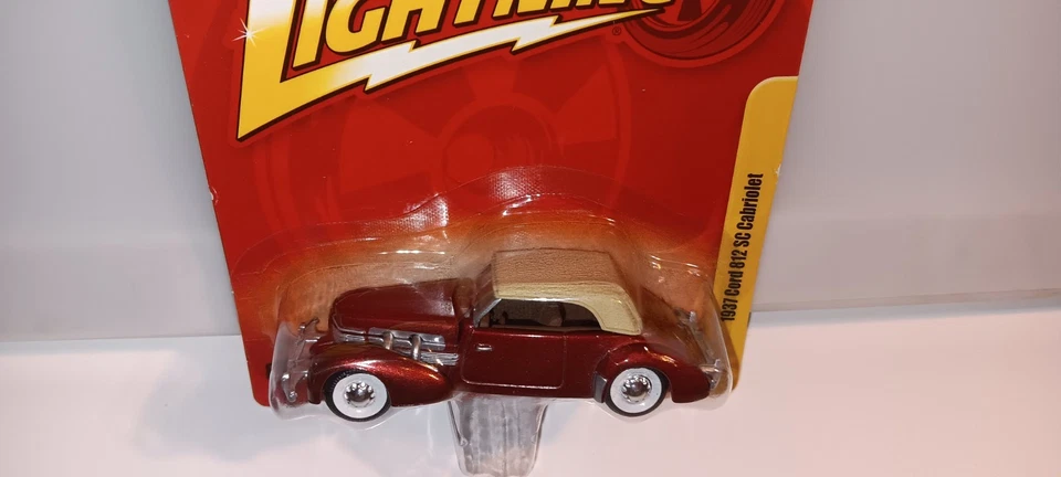 Johnny Lightning Forever 64 '37 Cord 812 SC Cabriolet - Image 4 of 4