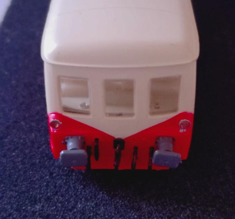 EDITIONS ATLAS Autorail X 3800 PICASSO Statique 1:87 1/87 - Photo 3/4