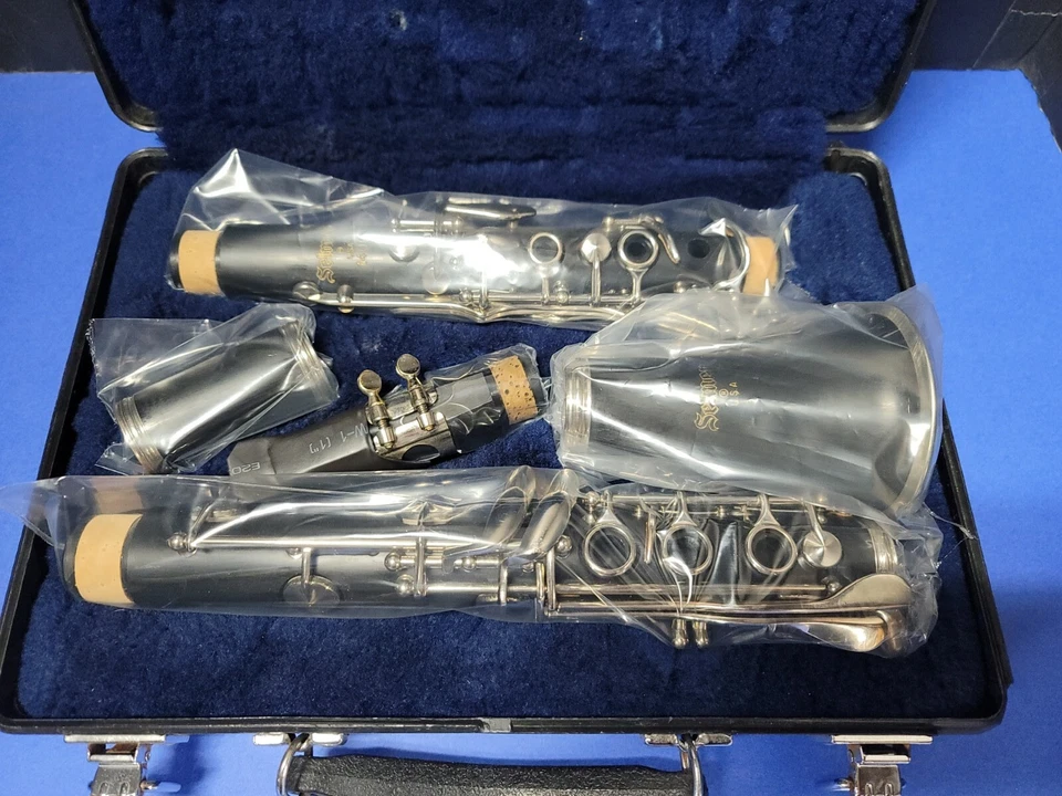 SELMER 1400 Hecho en EE. UU. - ¡Clarinete de estudiante Bb revisado y limpiado por ultrasonidos!! Foto 3 de 4