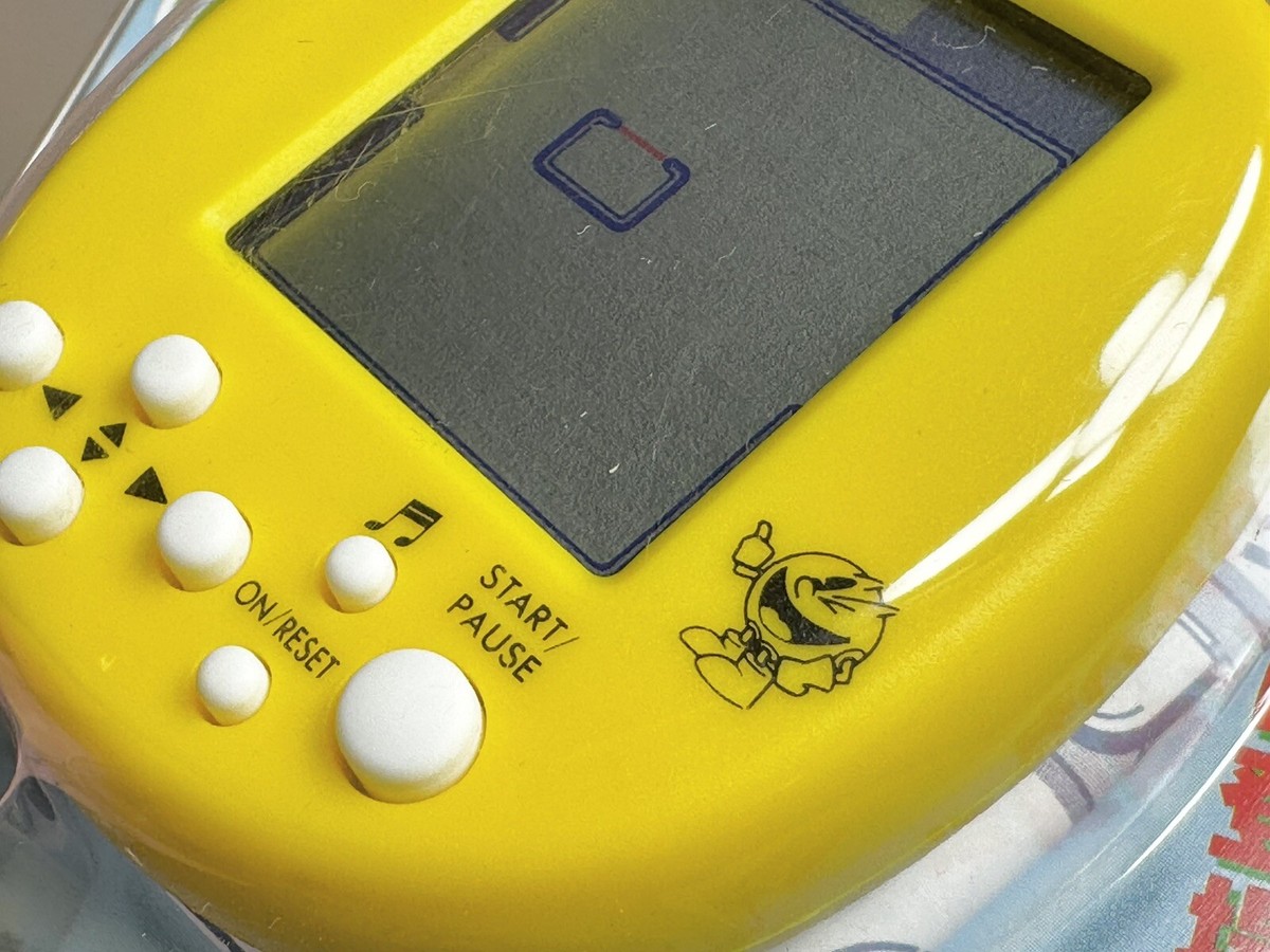 Pacman PAC-JUNIOR Handheld LCD Mini Game BANDAI NAMCO 1997 New In