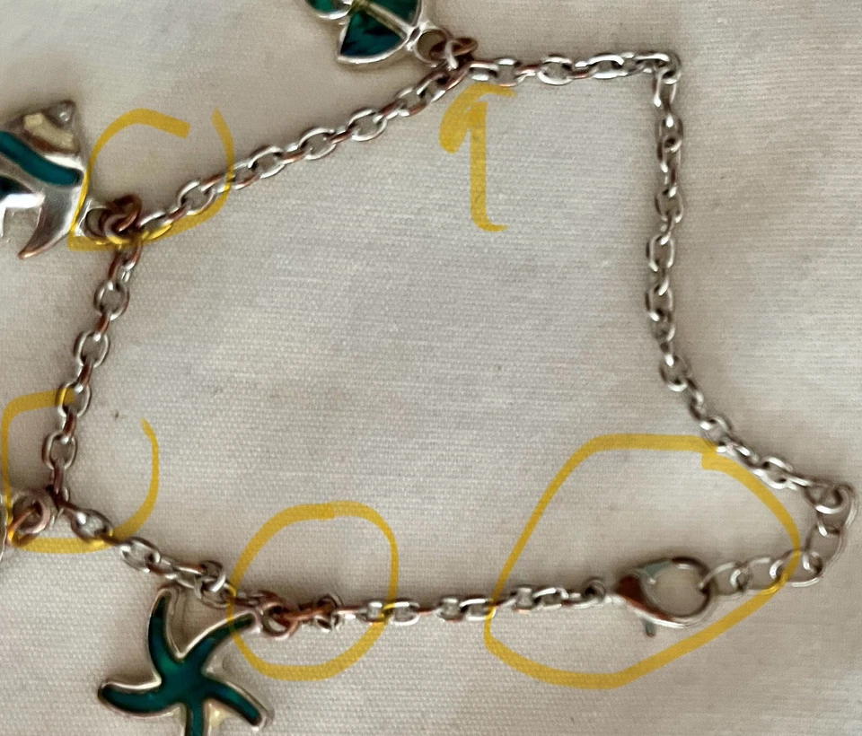 Brazalete plateado con cierre de langosta y peces y conchas de ópalo azul 7,25 pulgadas Foto 2 de 3