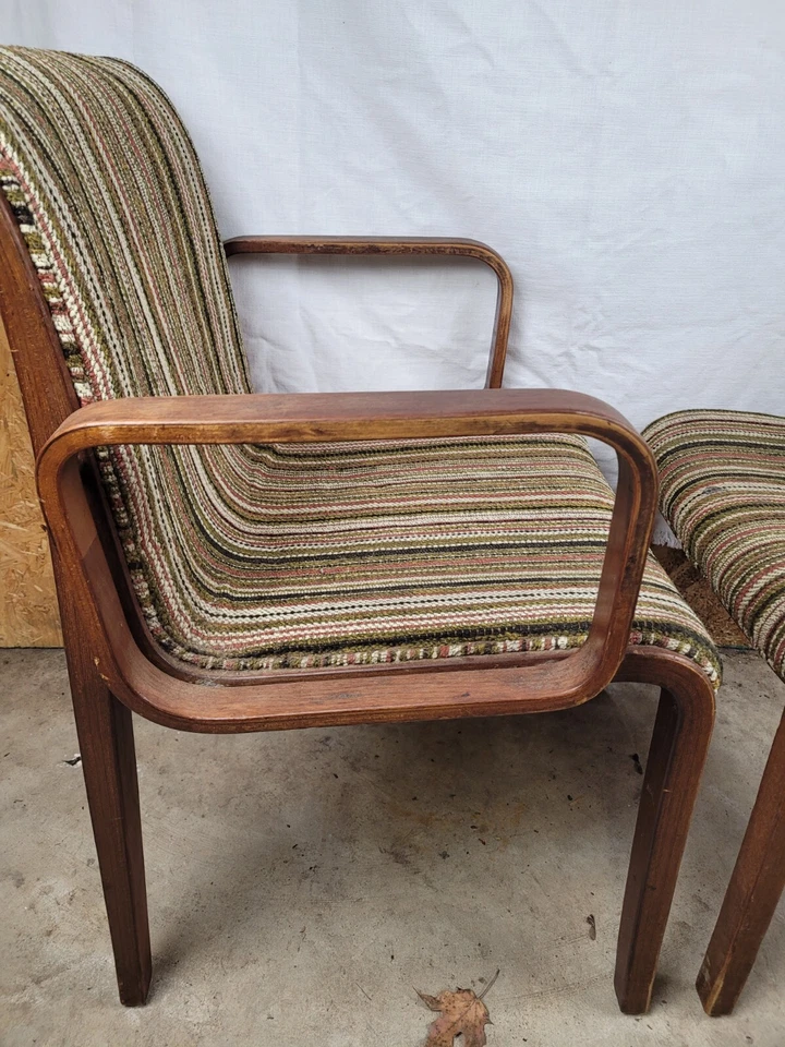 Juego de 4 sillas vintage Knoll International verde 1971 Bill Stephens madera curvada Foto 2 de 4