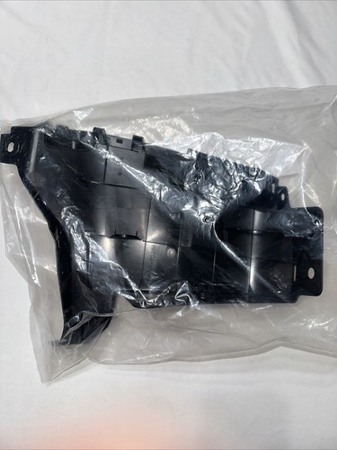 18-22 Toyota Prius Rear Bumper Right Side Seal New OEM 52591-47080 Sealed - Picture 5 of 7