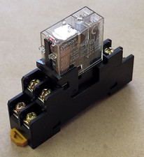 OMRON G2R-2-SN RELAY 200/(220)VAC~ 5A 250VAC 5A 30VDC