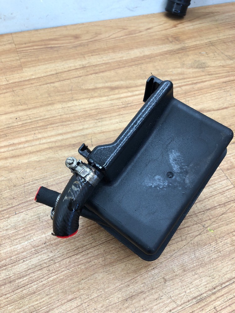 0408 OEM Volvo XC90 Power Steering Reservoir Tank eBay