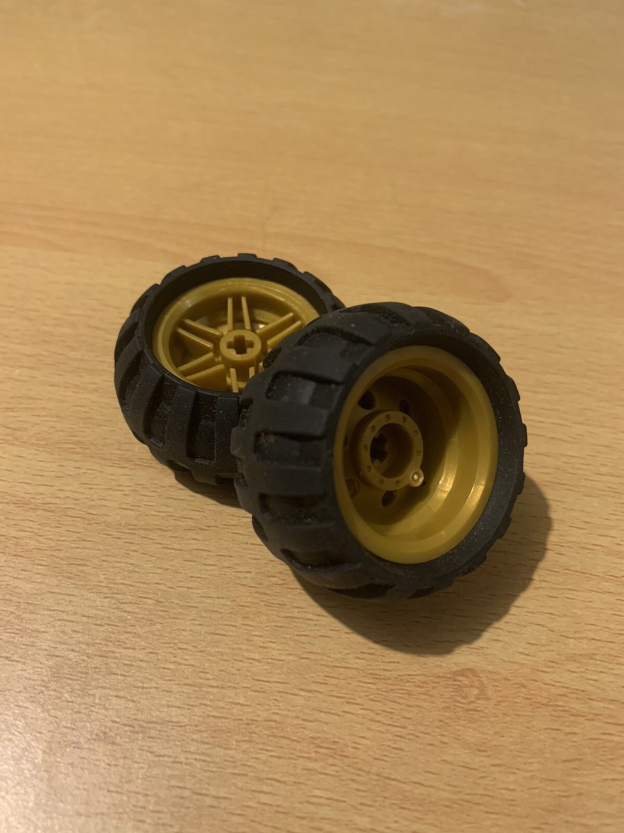 2x Lego Ninjago Pearl Gold Wheel 30.4mm D. x 20mm & Tyre Parts