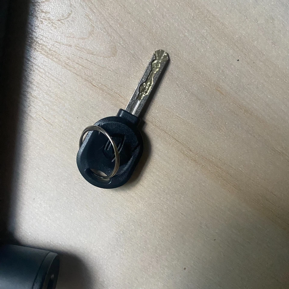 Bloqueo de bicicleta Zefal negro con bloqueo en U con llave ciclismo duradero resistente Foto 3 de 4