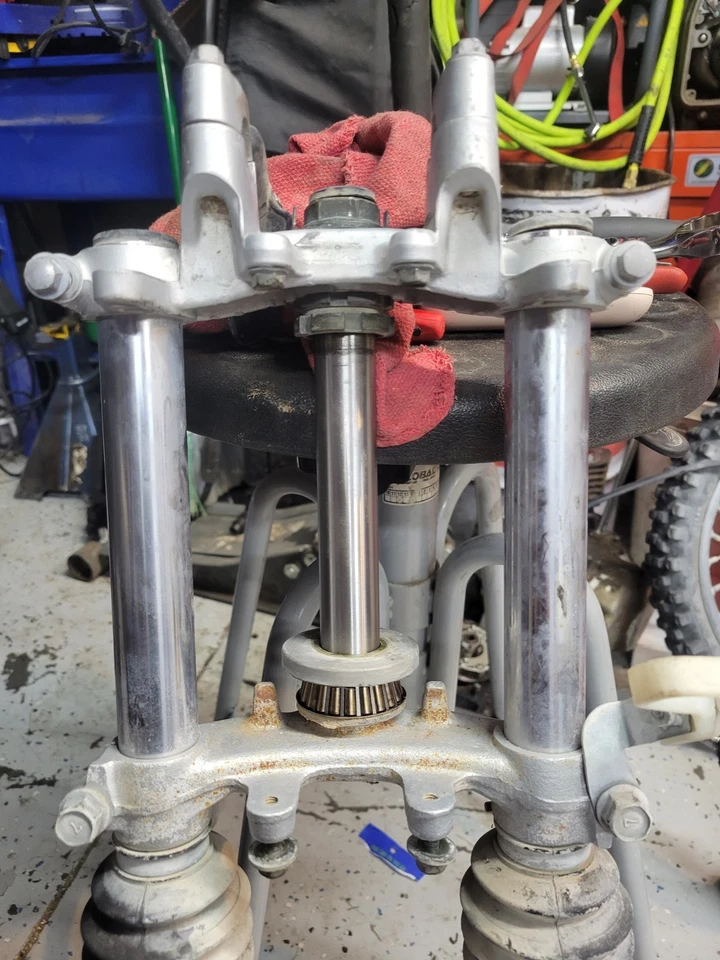 Yamaha TTR125E TTR125L TTR125LE 2000-2006 OEM COMP JUEGO DE HORQUILLAS DELANTERAS TRIPLE ÁRBOL Foto 2 de 4