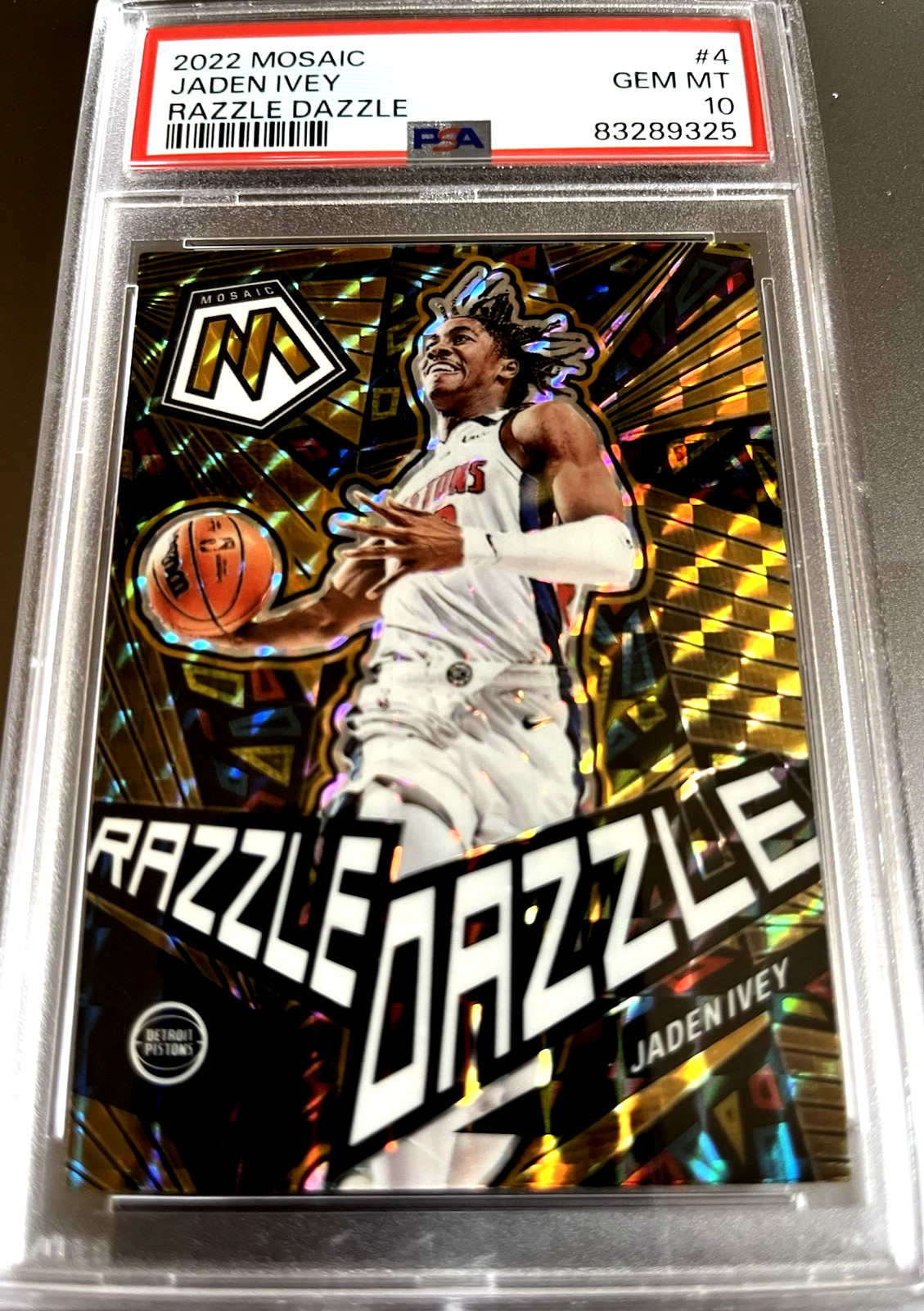 2022-23 Panini Mosaic Jaden Ivey RC Razzle Dazzle Prizm Case Hit SSP #4 PSA 10