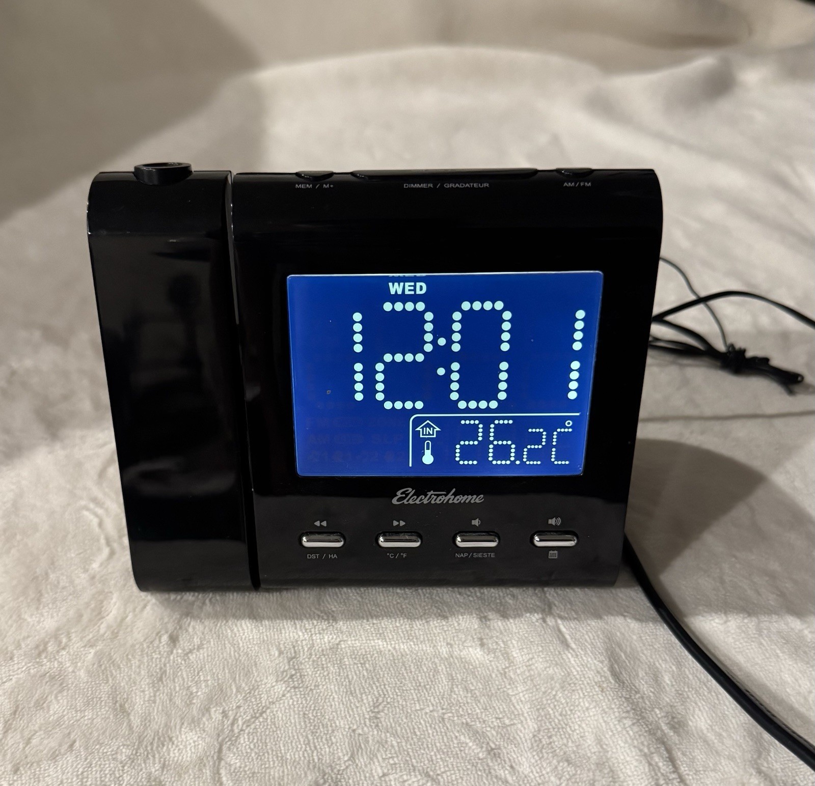 Electrohome Selfset Clock Radio With Dual Alarm and Indoor Temperature Sensor