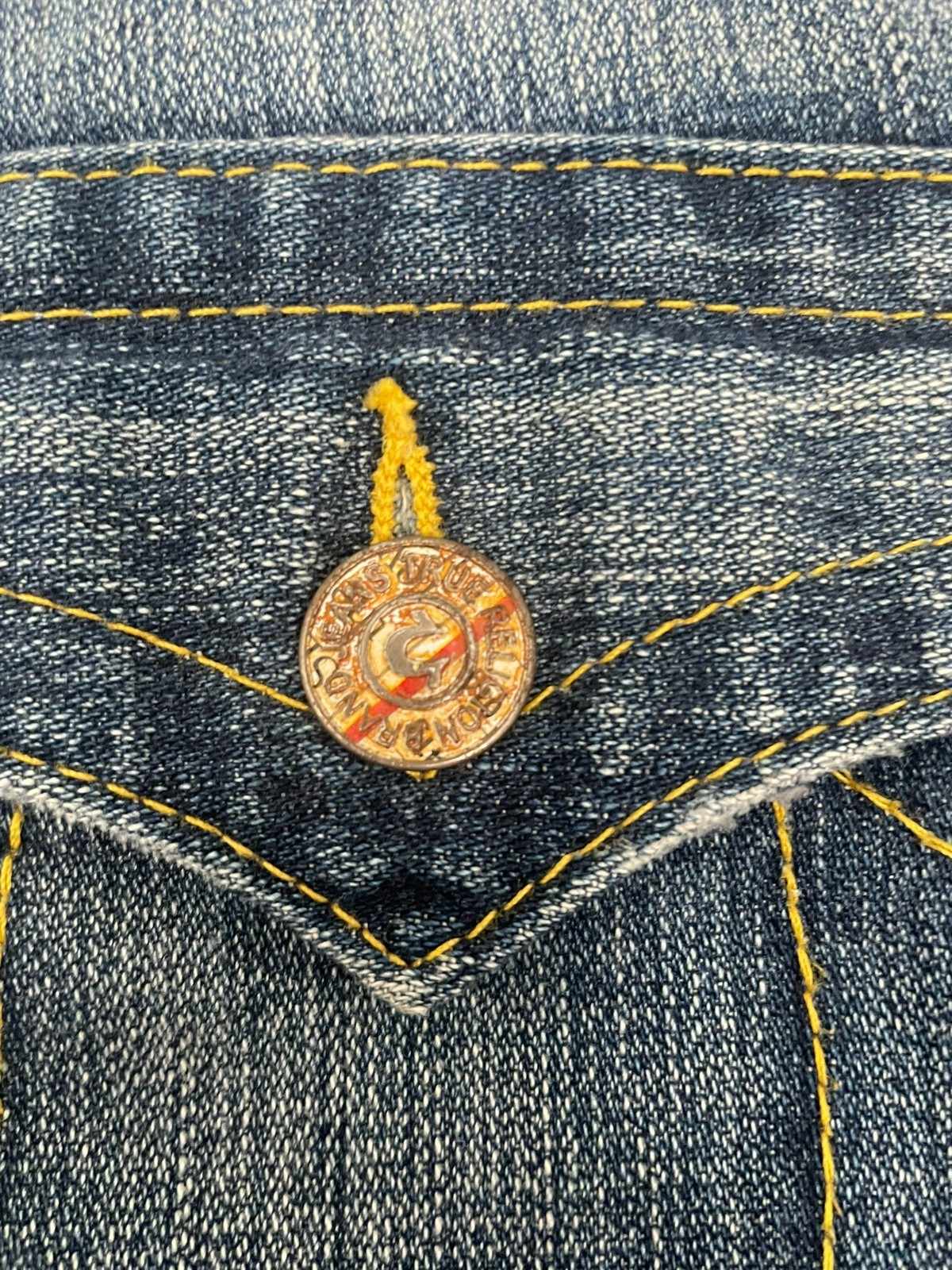 True Religion Women’s Button Fly Factory Frayed Denim Shorts 100% Cotton Size 32 thumbnail 16