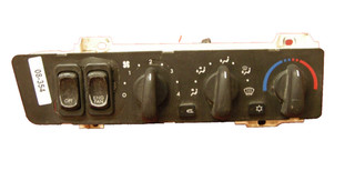 2006 Freightliner Columbia Climate Control Panel Assembly NO RESERVE 08 354