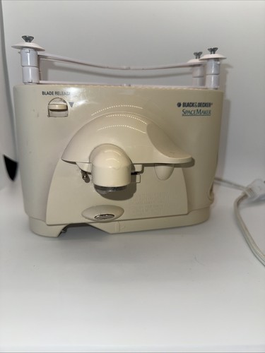 Black & Decker SpaceMaker Electric Can Opener EC85 Under Cabinet Teated A8