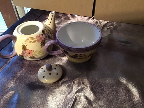 Teapot - Picture 3 of 4