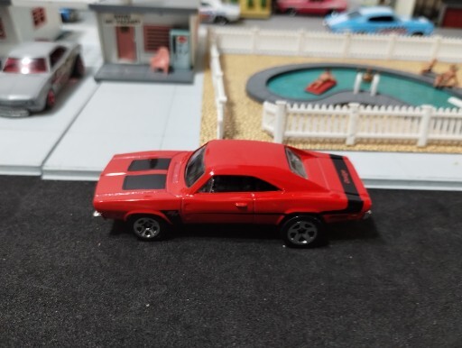 Hot Wheels Red '69 Dodge Charger R/T '13 HW Showroom w/Black Stripe Mopar B Body