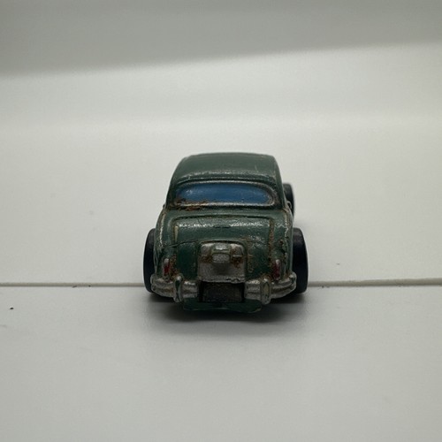 Vintage Micro Machines Jaguar MK II 3.8 Green LGTI 1996 - Picture 3 of 7