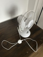 Oscillating Desk Fan, White, 35W, 2-Speed