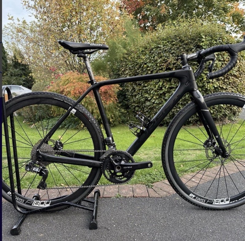 Orbea terra carbon gravel bike shimano di2 gears