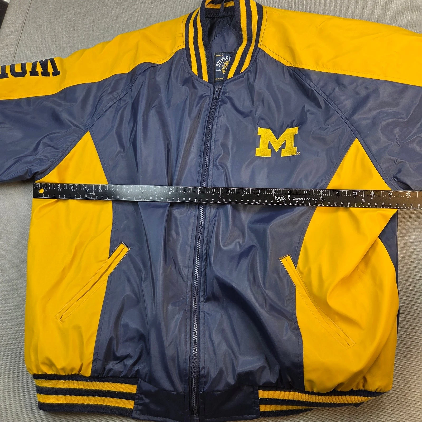 Steve & Barry's Michigan Wolverines Varsity Bomber Jacket Mens XL Navy Gold - product detail image 11