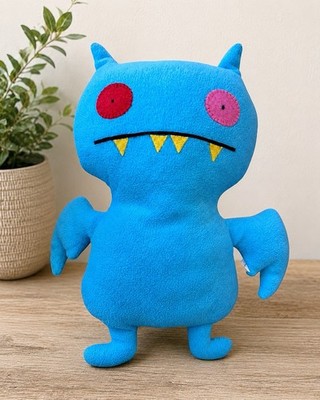 Vtg 2002 Uglydoll Coldy Holdy Ice Bat Plush Blue Sun-Min Kim Retired 13  Rare