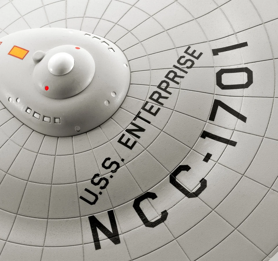 Revell Star Trek U.S.S. Enterprise NCC-1701 1:600 Starfleet Model Kit 04991 - Image 4 of 4