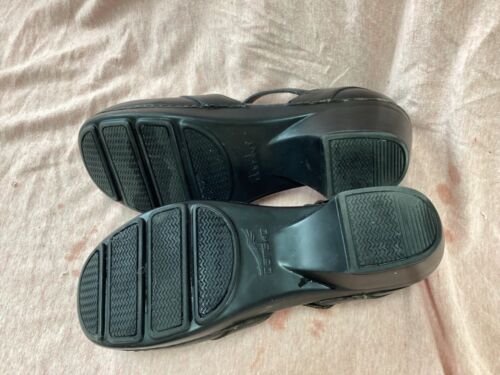 Dansko Tiffani MaryJane Wedge Heel Pump Black Leather Size EU 38 US 7.5 / 8 - Picture 2 of 4