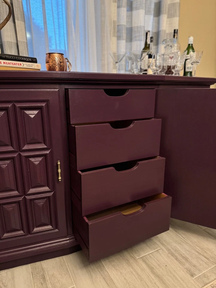 Buffet estilo moderno mediados de siglo Foto 2 de 4