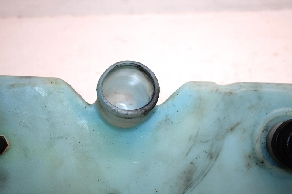 1996 Tigershark Monte Carlo 770 Oem Oil Tank 0670-720 JA10 - Image 3 of 4